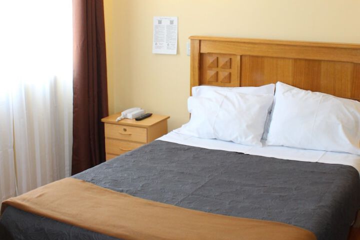 Room 16 of 36