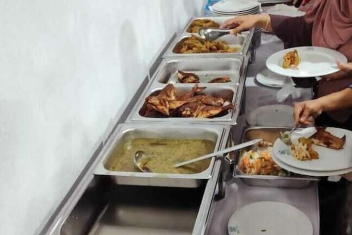 Dining 8 of 10