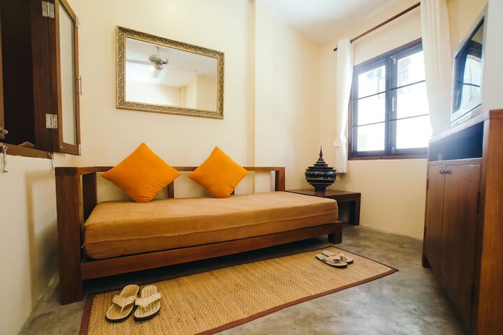 Room 15 of 50