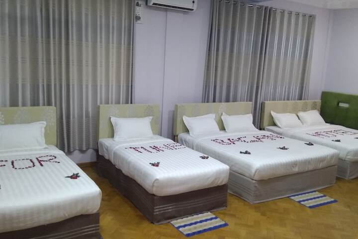 Room 9 of 25