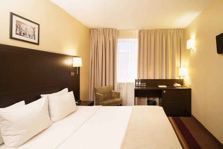 Room 6 of 55