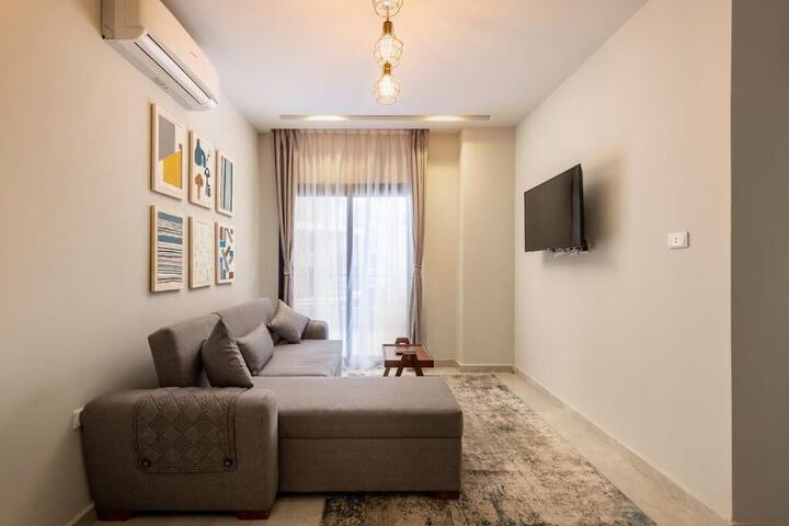 Room 8 of 18