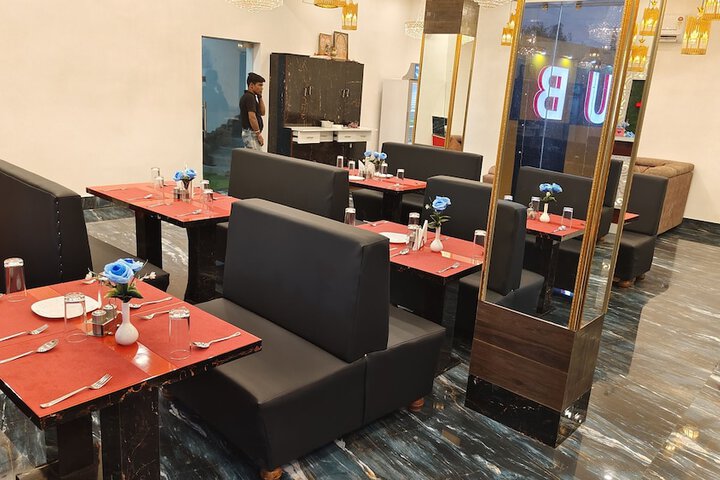 Dining 10 of 18