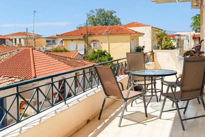 Filiatra Modern Getaway with Panoramic Views
