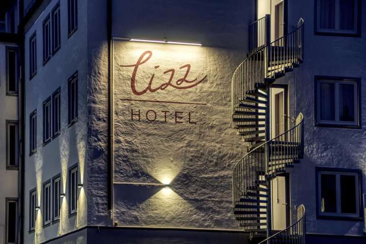 Hotel 33 of 34