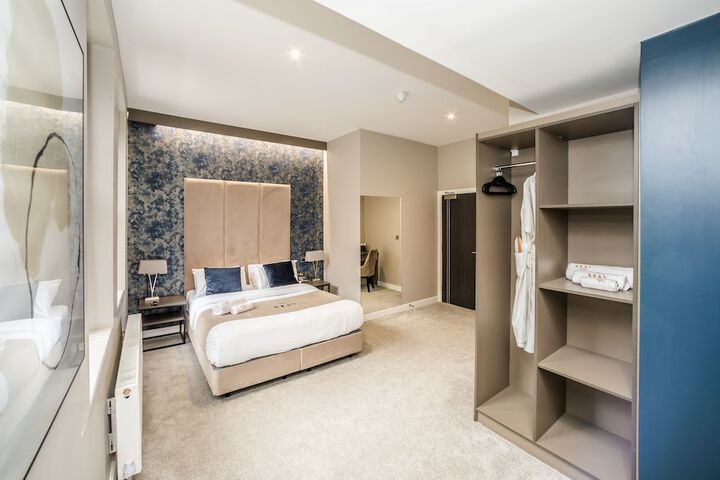 Room 15 of 61