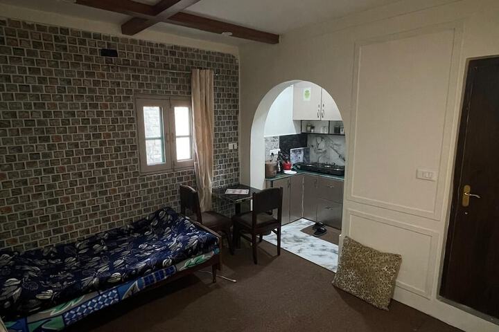 Room 8 of 26