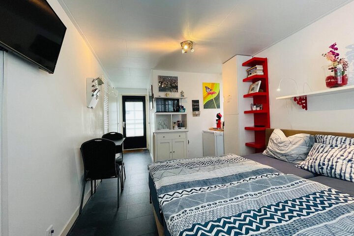 Room 10 of 86