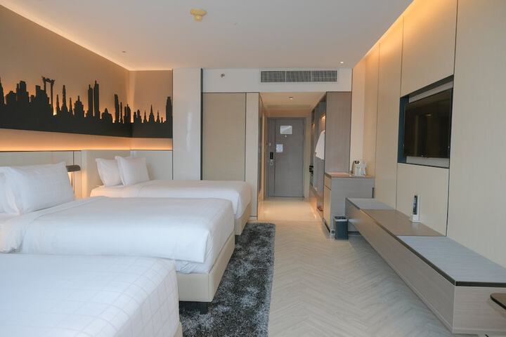 Room 40 of 133