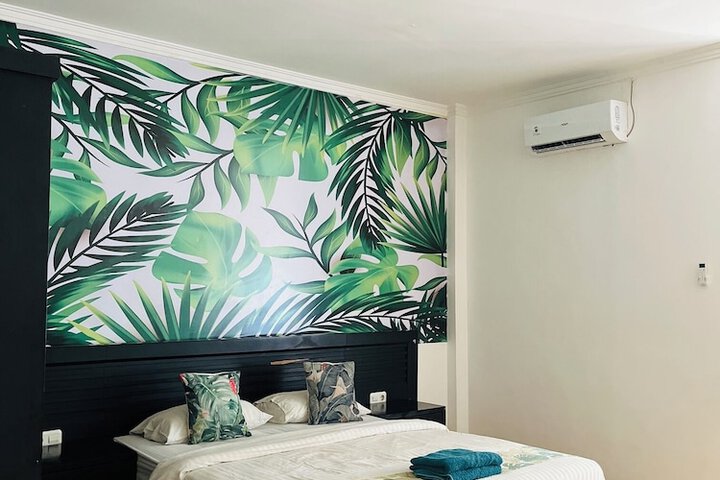 Room 8 of 21