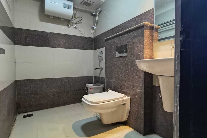 Room 14 of 39