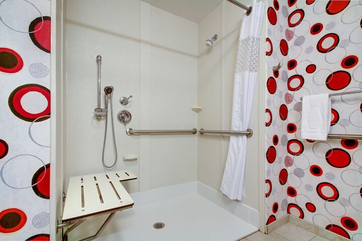 Room 35 of 80