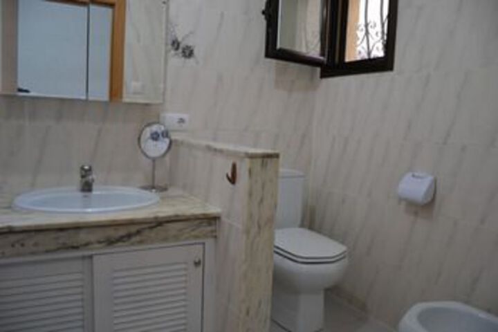 Room 5 of 42
