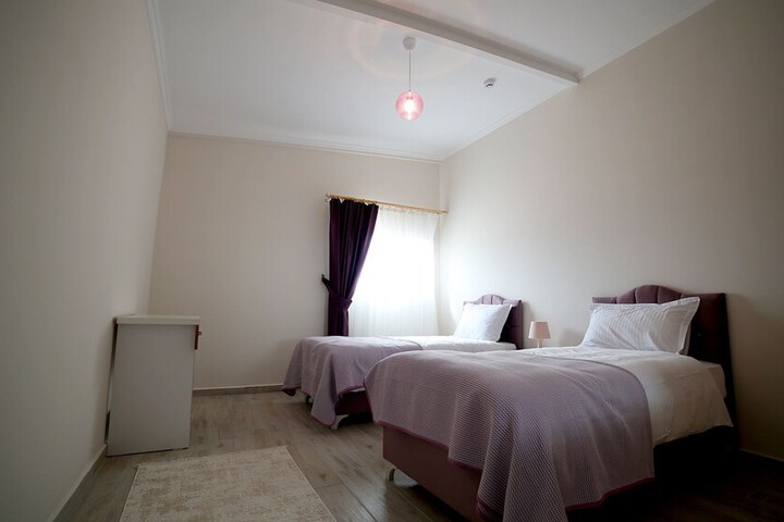 Room 29 of 74