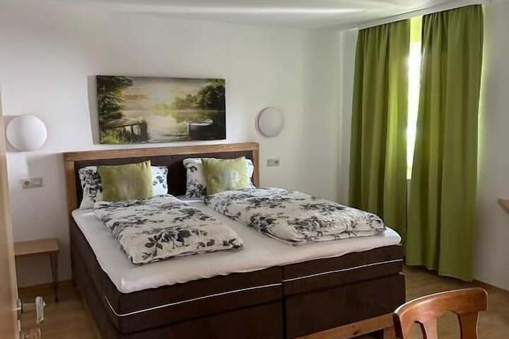 Room 11 of 24