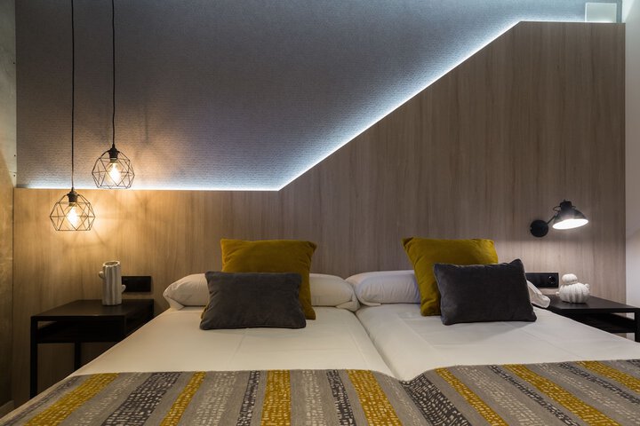 Room 6 of 47