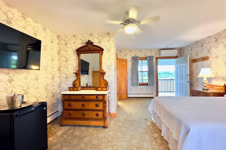 Room 31 of 100