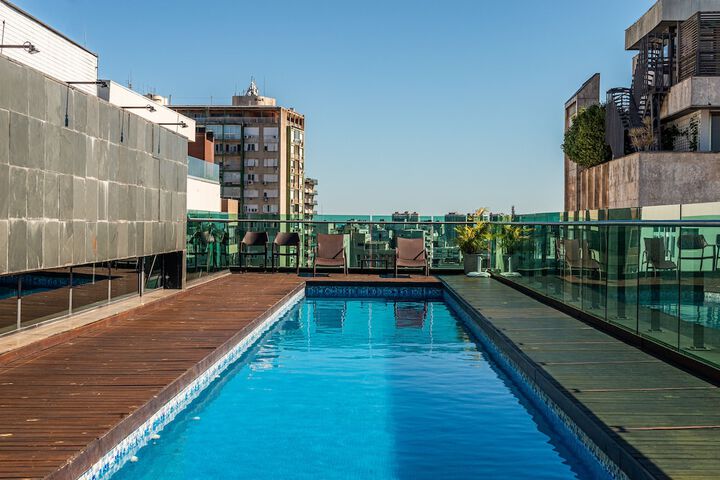 Hotel Pool