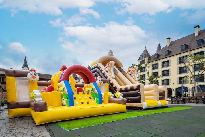 Childrens Activities 167 of 208