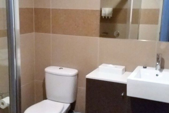 Room 11 of 20