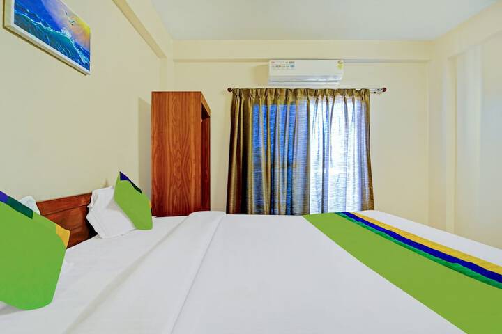 Room 9 of 34