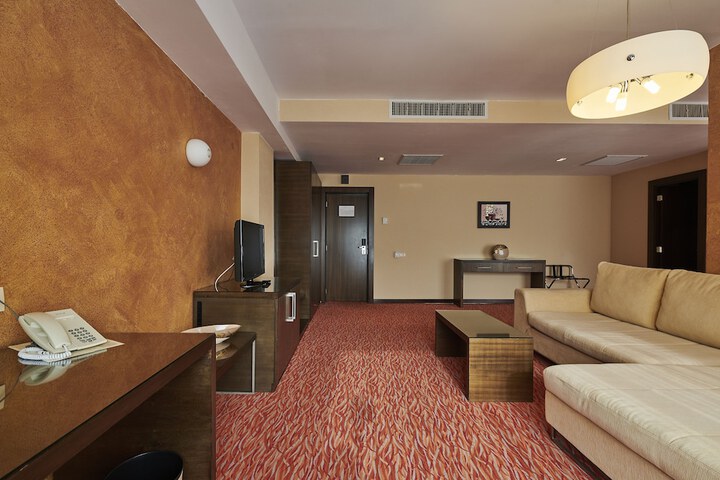 Room 14 of 57
