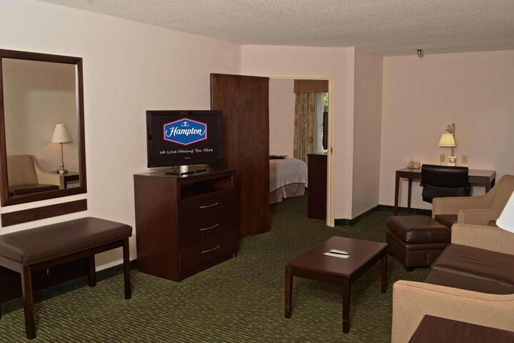 King Room with Chaise Lounge (8 of 23)