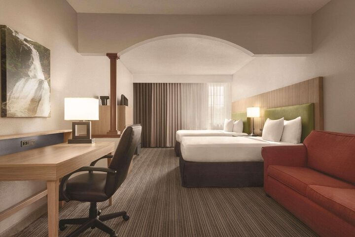 Queen Bed Accessible (3 of 17)