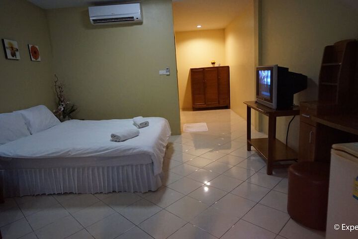 Room 9 of 41