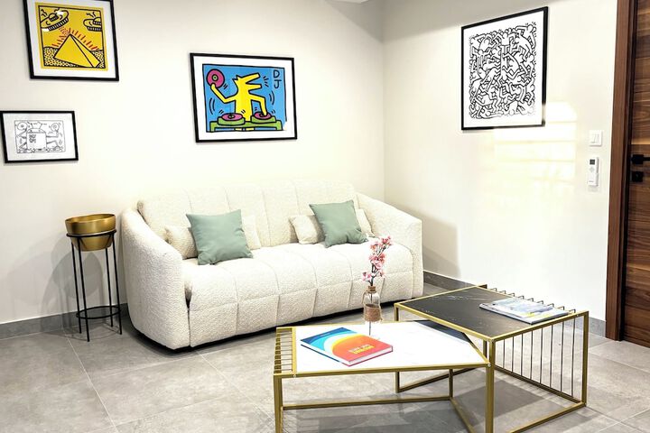 Room 48 of 164