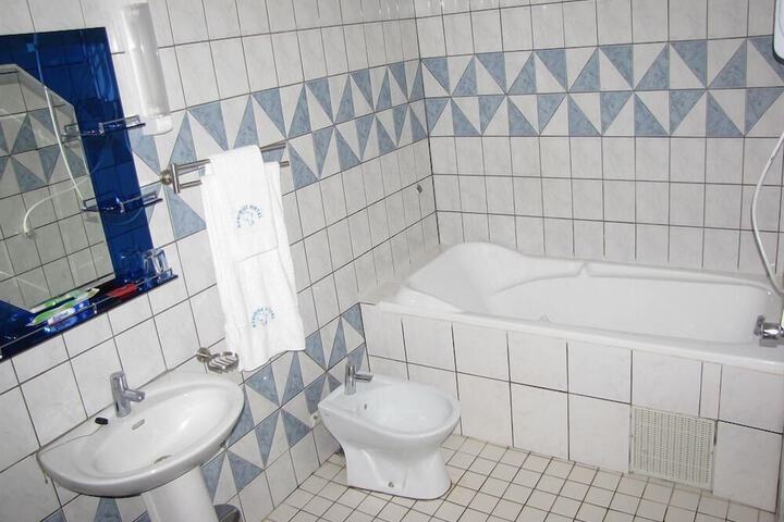 Room 7 of 31