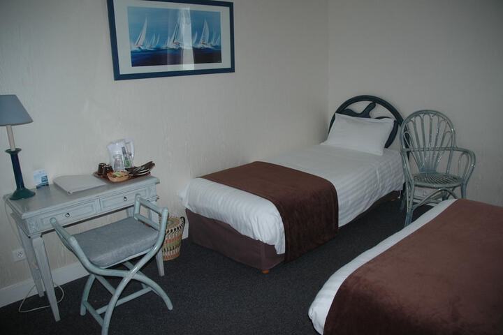 Room 25 of 58