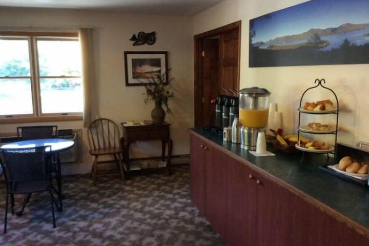 Breakfast/Coffee Service 39 of 57
