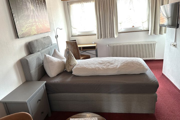 Room 16 of 69