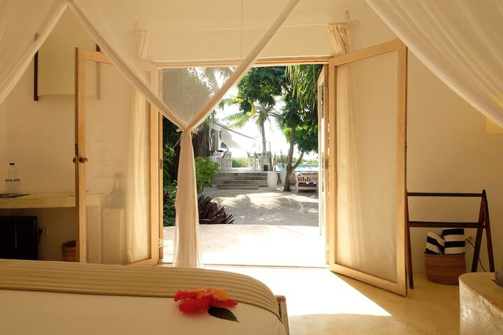Room 4 of 164
