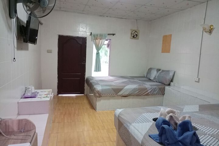 Room 7 of 36