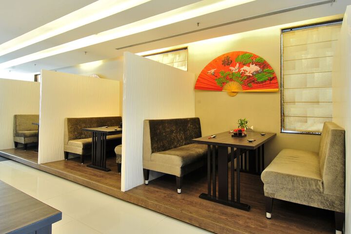 Dining Photos