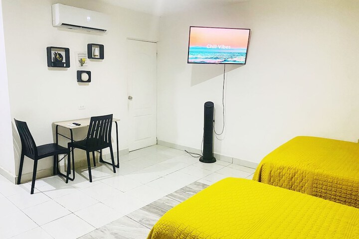Room 6 of 103
