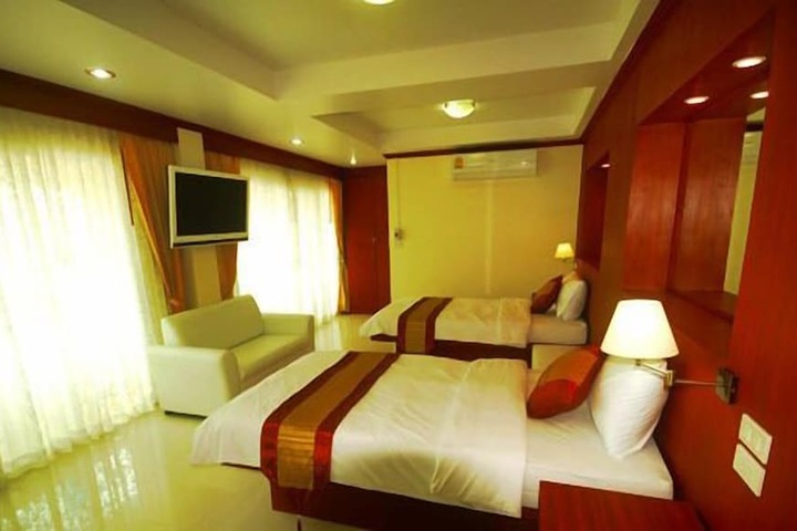 Room 9 of 43