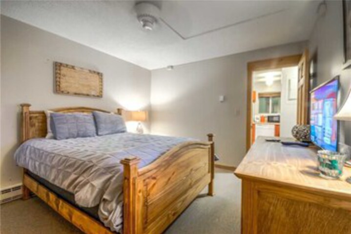 Room 7 of 22