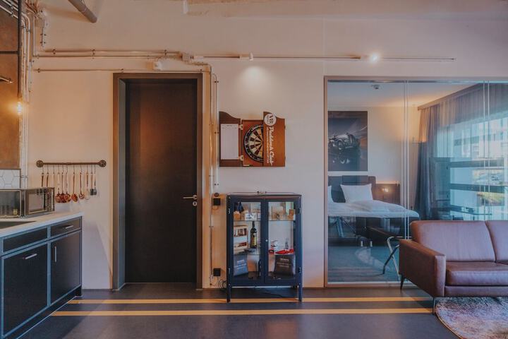 Room 17 of 48