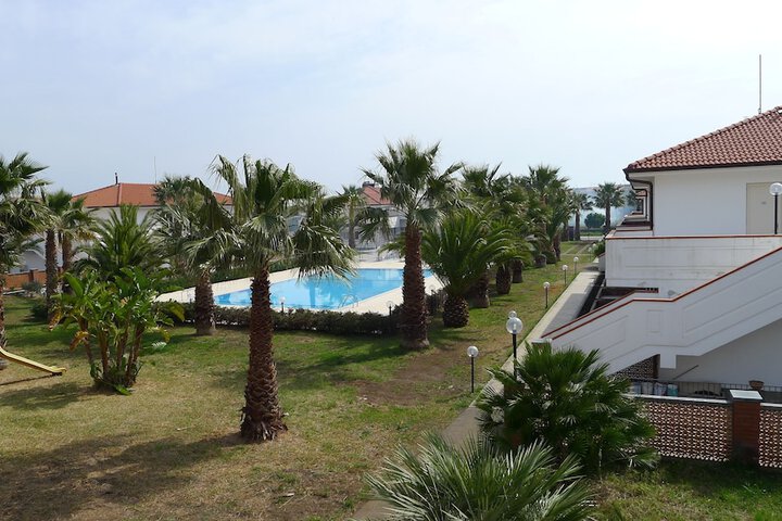 Pools & Facilities