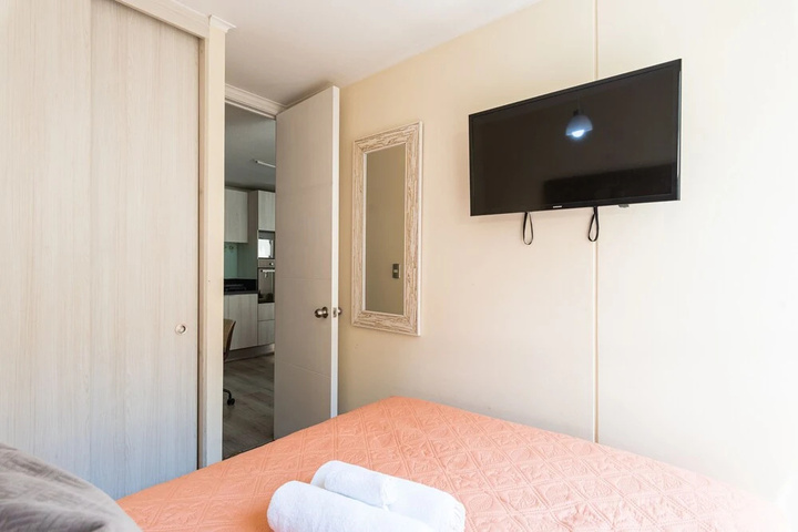 Room 2 of 17
