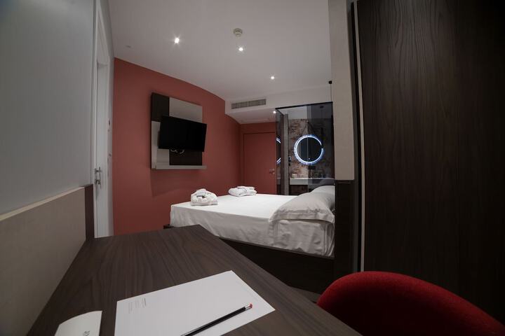 Room 19 of 50