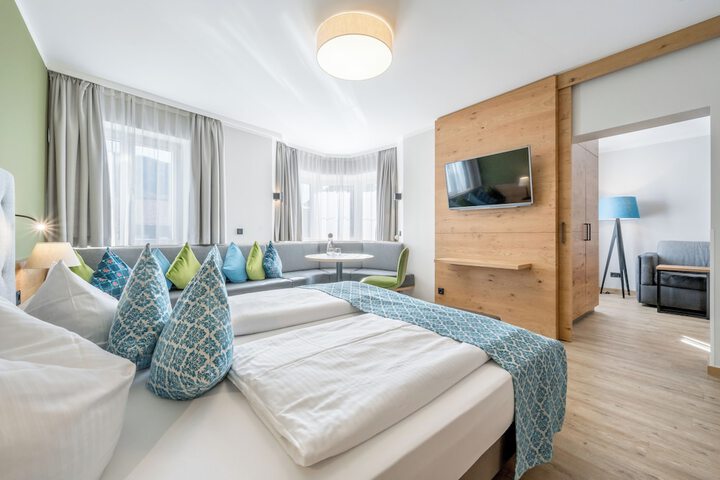 Room 35 of 180