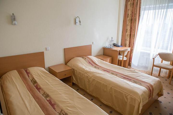Room 47 of 122