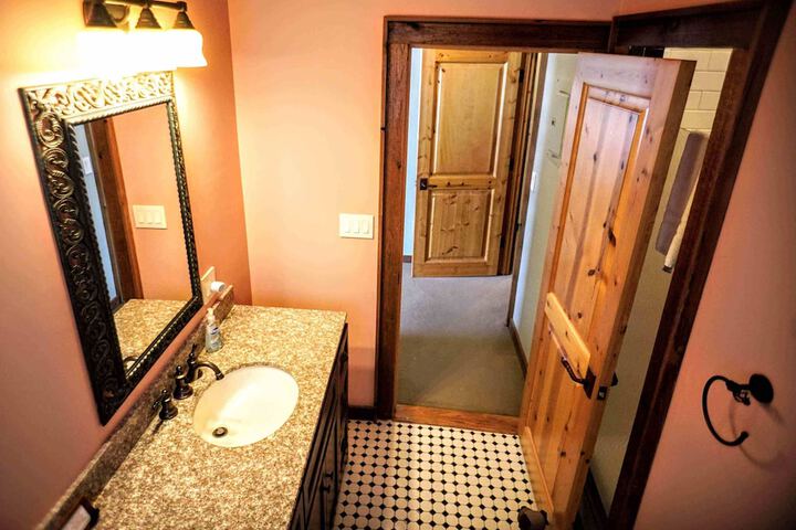 Room 157 of 241
