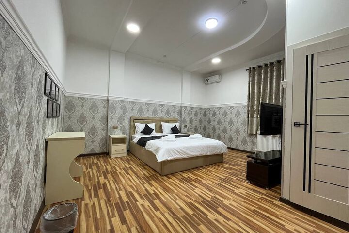 Room 11 of 44