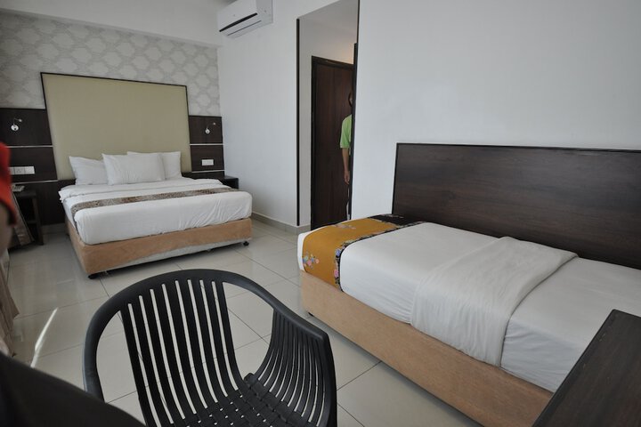 Room 7 of 49