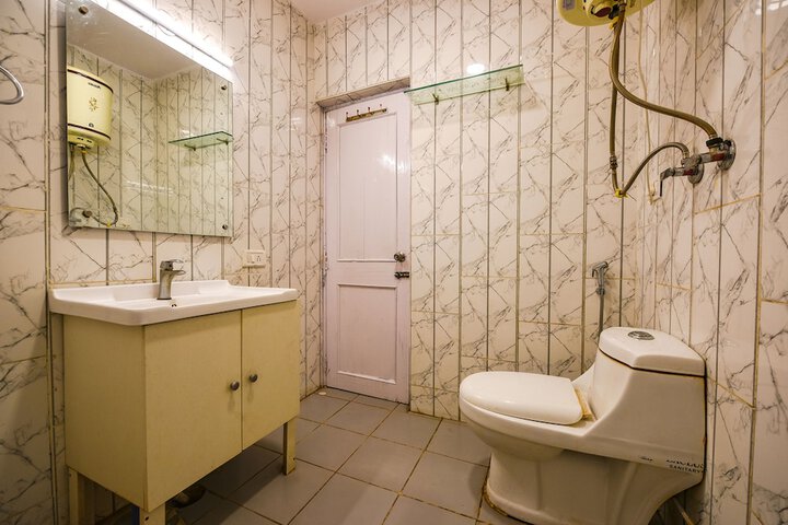 Room 21 of 29